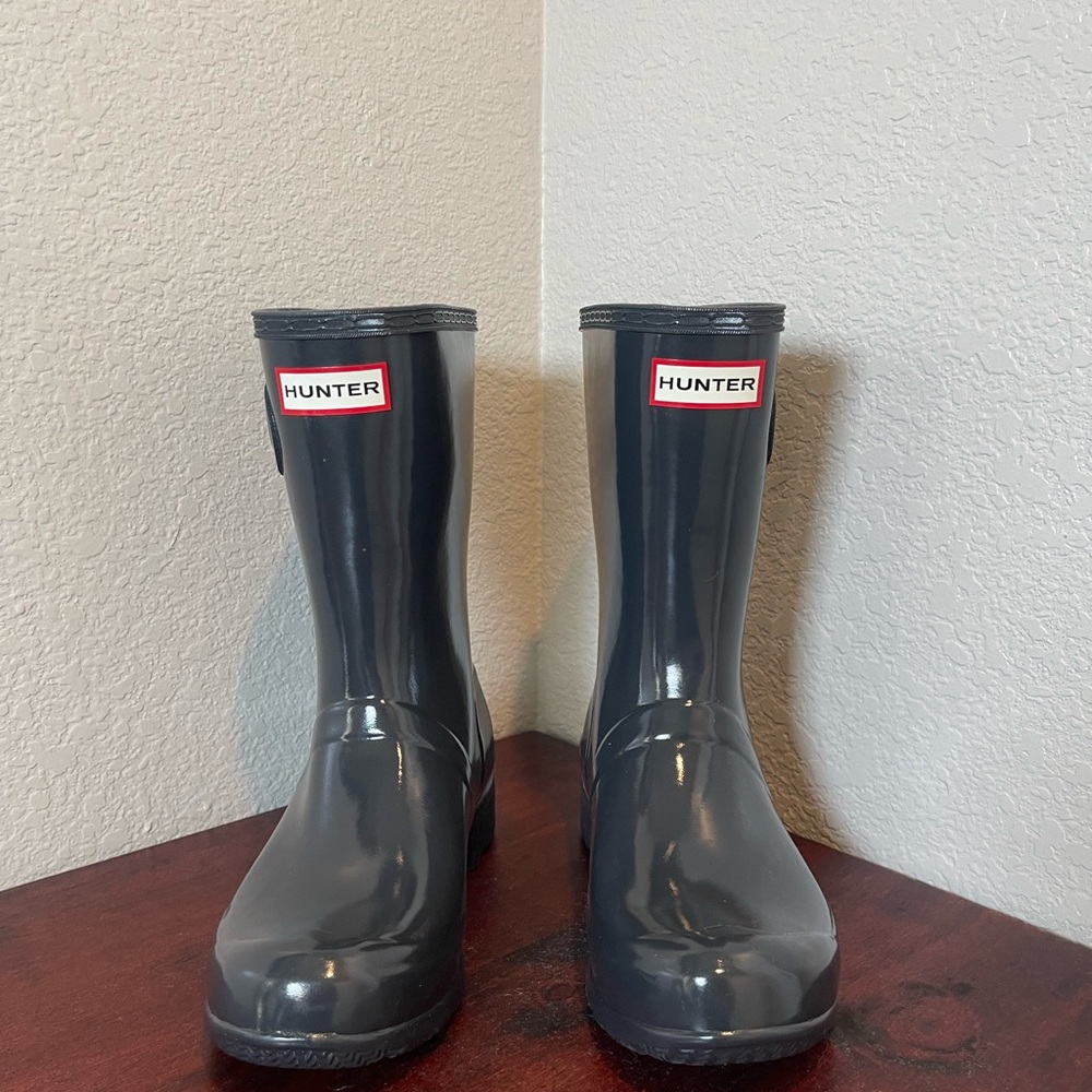 Hunter Charcoal Glossy Boots